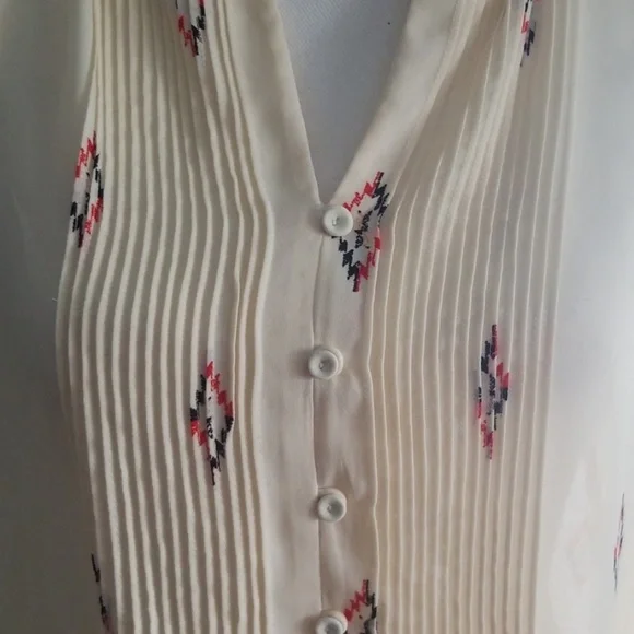 The limited top - Picture 2 of 3